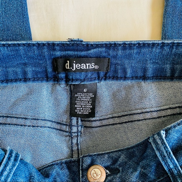 Embroidered Skinny Jeans - Picture 4 of 4